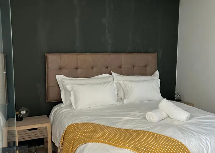 Thando\'S Luxury Stays At Ellipse, Waterfall