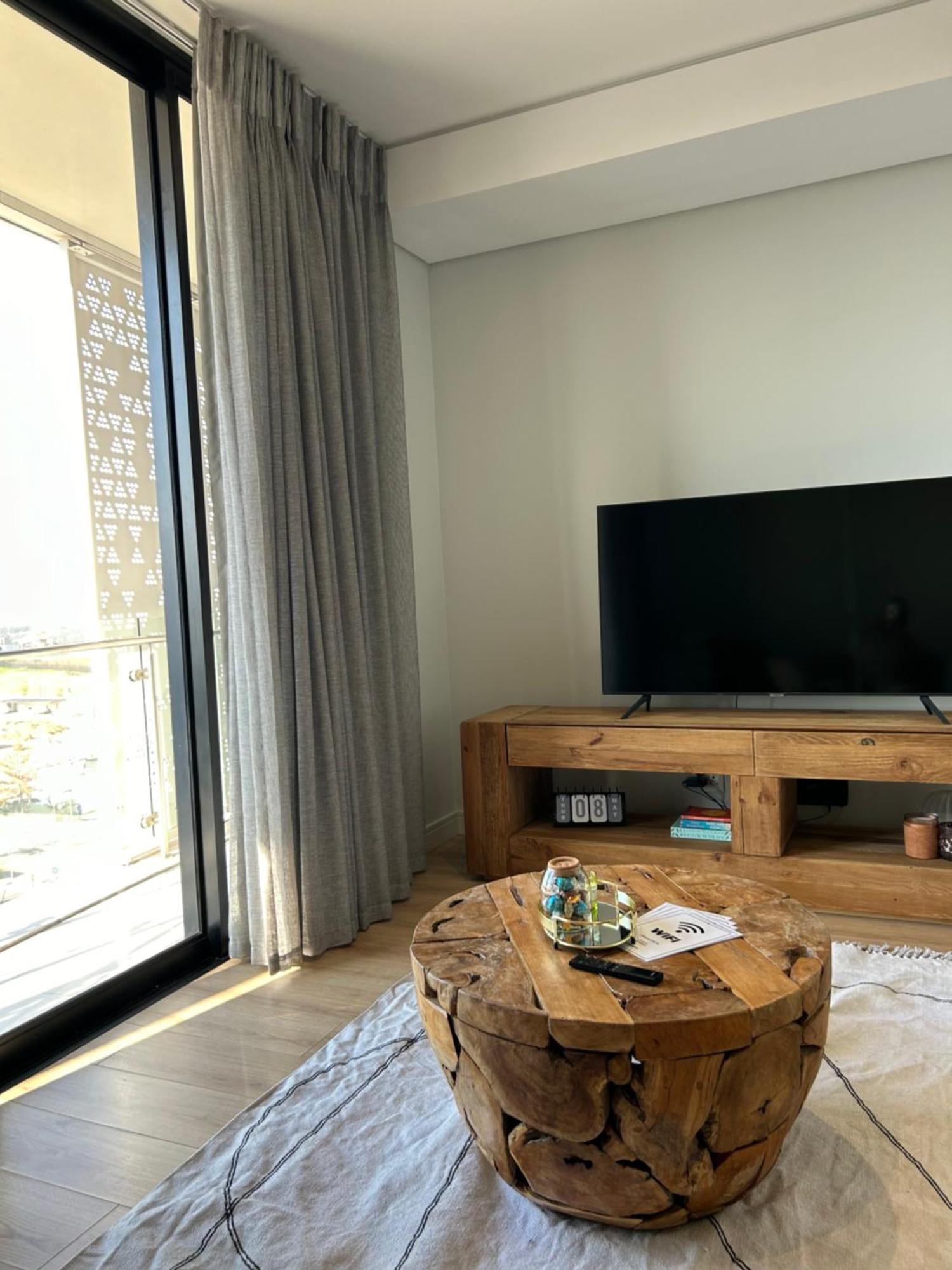 Thando's Luxury At Ellipse, Waterfall